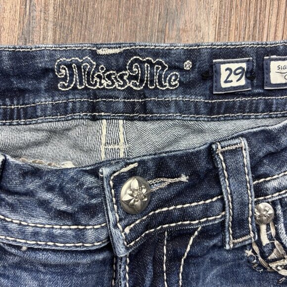 Miss Me Signature Crop Jeans Rhinestone Distressed Light Wash Size 29 - Picture 5 of 13